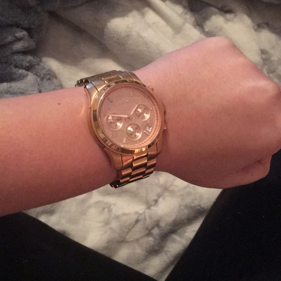 Rose gold Michael Kors watch - Picture 4 of 4